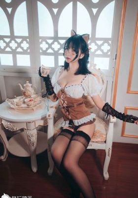亚洲欧美制服_国语迅雷下载